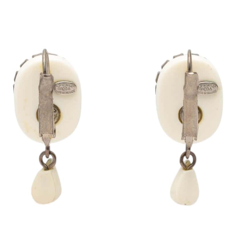 Chanel Resin Strass Rain Drop Clip On Earrings White Plastic Very good condition - Back View