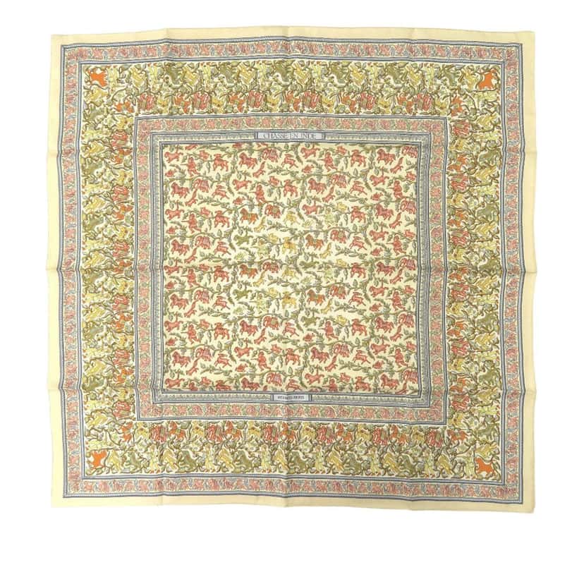 Hermès Chasse En Inde Silk Scarf 90 Yellow Very good condition - Front View