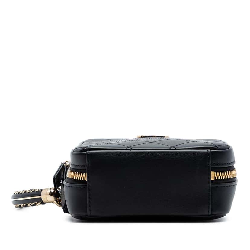 Chanel Calfskin Stitched Cup Of Tea Vanity Case Black Leather Very good condition - Inside View
