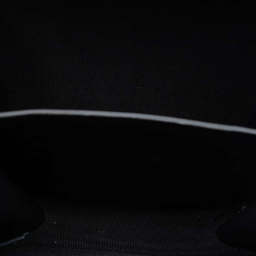 Chanel Calfskin Stitched Cup Of Tea Vanity Case Black Leather Very good condition - Model View