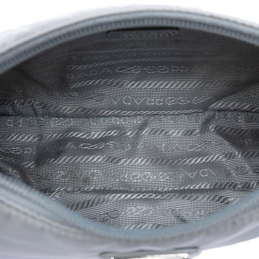 Prada Mini Re Nylon Re Edition 2000 Shoulder Bag Blue Very good condition - Model View