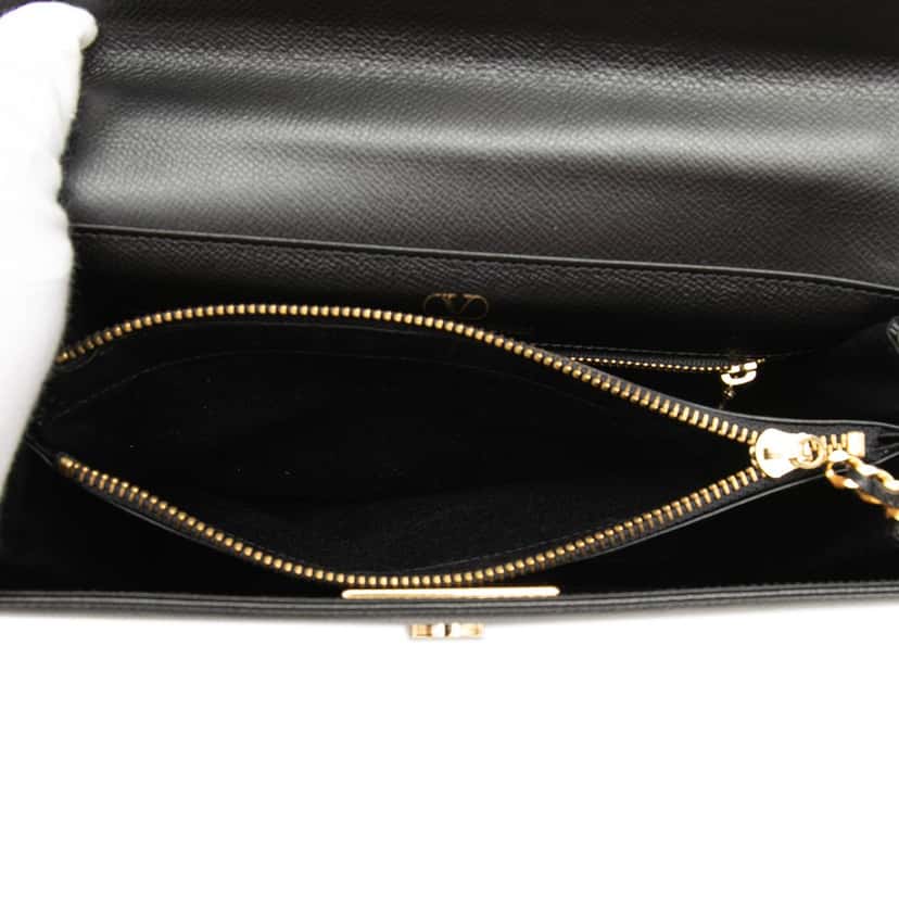 Valentino Grained Calfskin VLogo Tassel Top Handle Bag Black Leather Very good condition - Model View