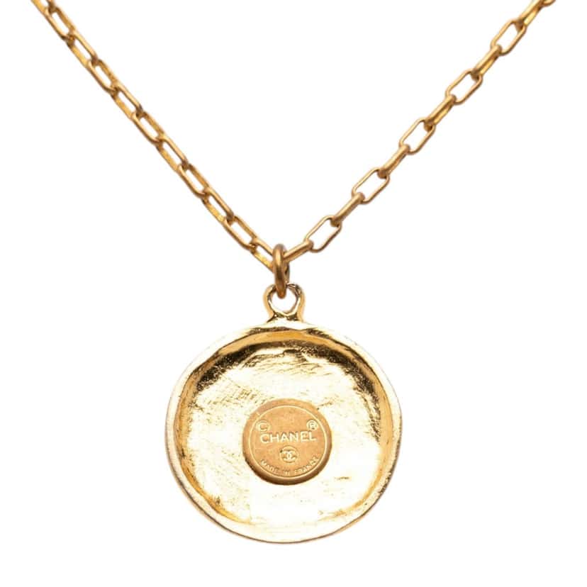 Chanel CC Gold Plated Medallion Pendant Necklace Gold Metal Very good condition - Inside View