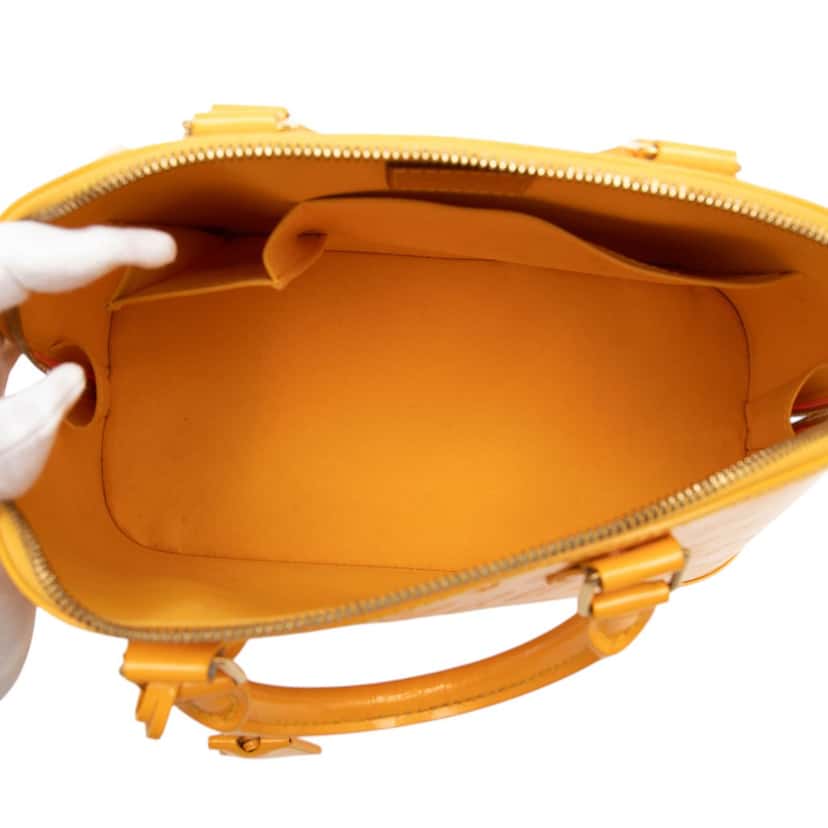 Louis Vuitton Monogram Vernis Alma PM Yellow Leather Very good condition - Model View