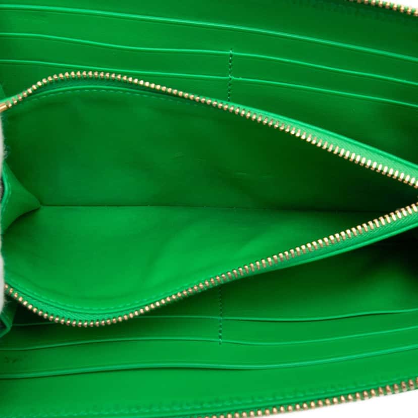 Bottega Veneta Nappa Intrecciato Zip Around Wallet Green Leather Very good condition - Model View