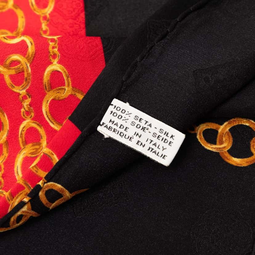 Chanel CC Medallion Chain Print Silk Scarf Black Never worn - Inside View