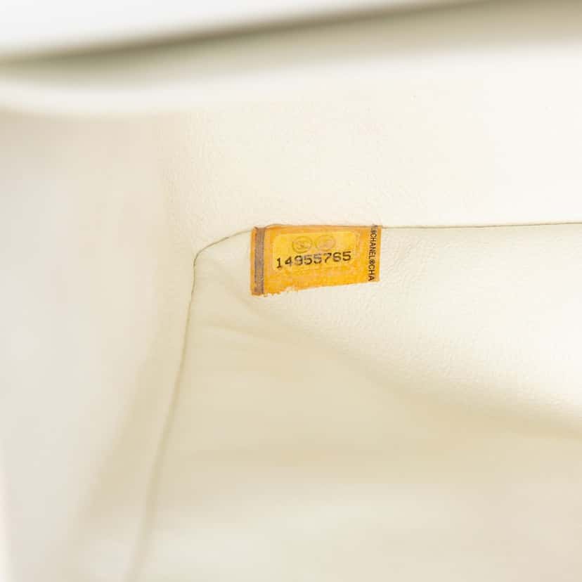 Chanel Jumbo Classic Caviar Double Flap White Leather Very good condition - Box View