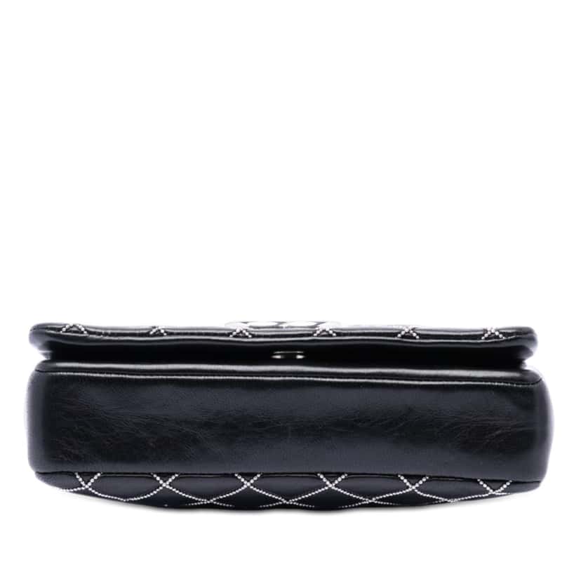 Chanel Mini CC Quilted Lambskin Beaded Full Flap Black Leather Very good condition - Inside View