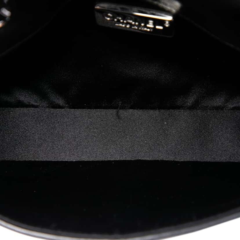 Chanel Mini CC Quilted Lambskin Beaded Full Flap Black Leather Very good condition - Model View