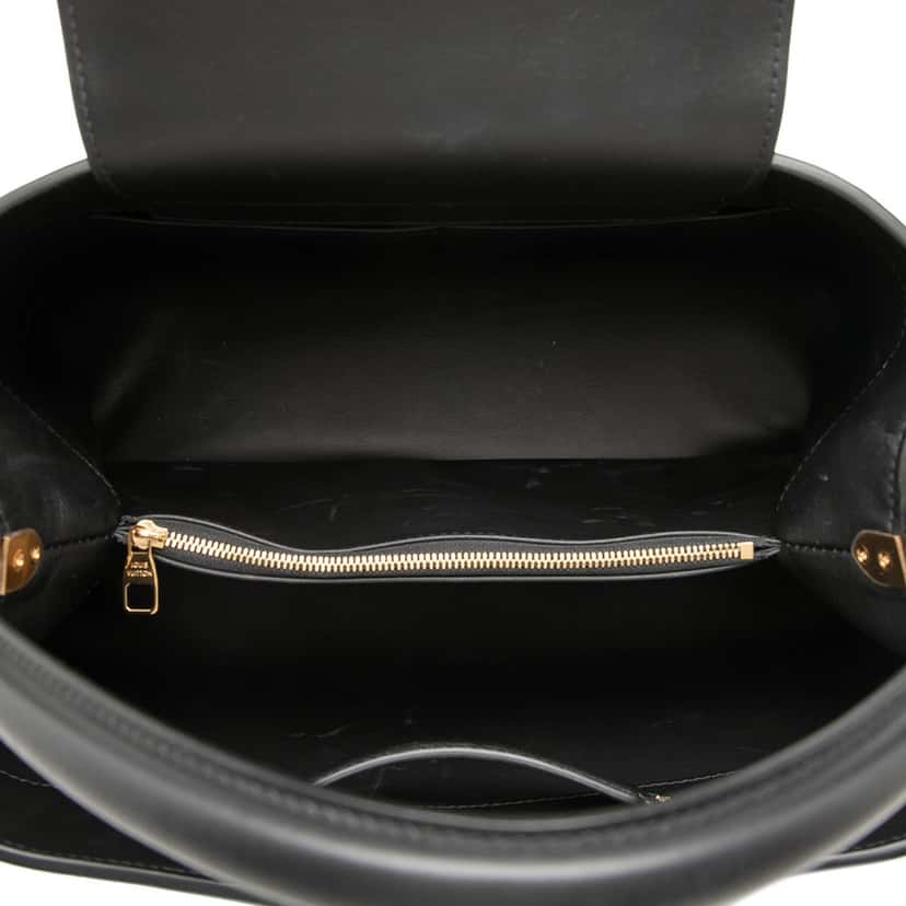 Louis Vuitton Smooth Taurillon Capucines Souple GM Black Leather Very good condition - Model View