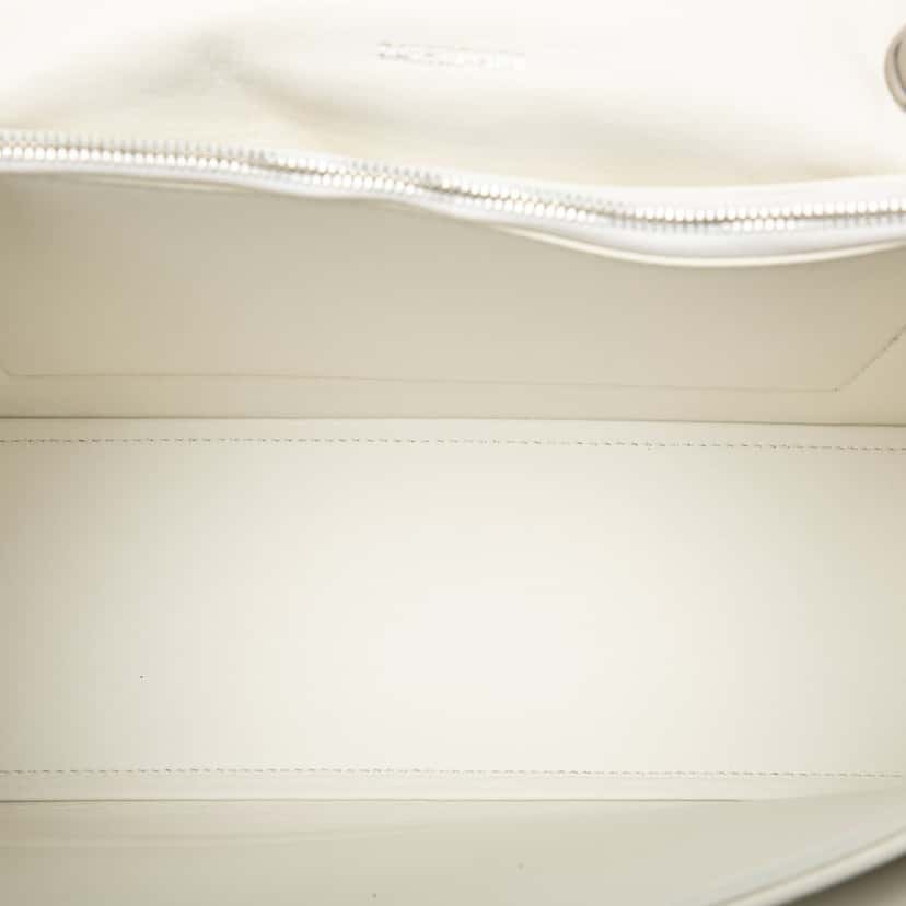 Balenciaga Medium Crushed Calfskin Chain Shoulder Bag White Leather Very good condition - Model View
