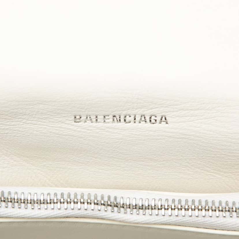 Balenciaga Medium Crushed Calfskin Chain Shoulder Bag White Leather Very good condition - Box View