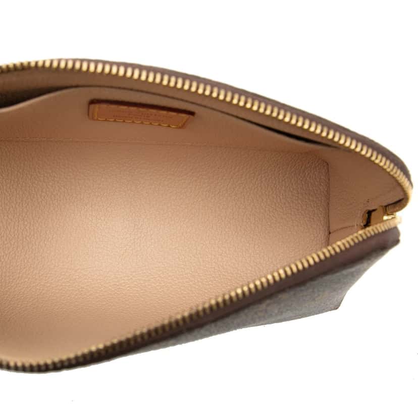 Louis Vuitton Monogram Cosmetic Pouch PM Brown Very good condition - Model View
