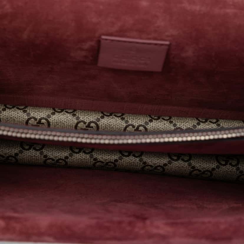 Gucci Medium GG Supreme Blooms Dionysus Shoulder Bag Beige Very good condition - Model View
