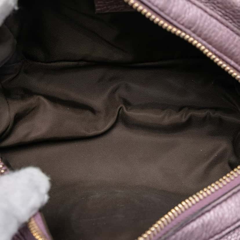 Gucci Metallic Leather Soho Cosmetic Pouch Purple Leather Very good condition - Model View