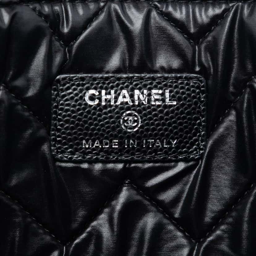 Chanel Large Chevron Caviar O Case Clutch Black Leather Very good condition - Box View