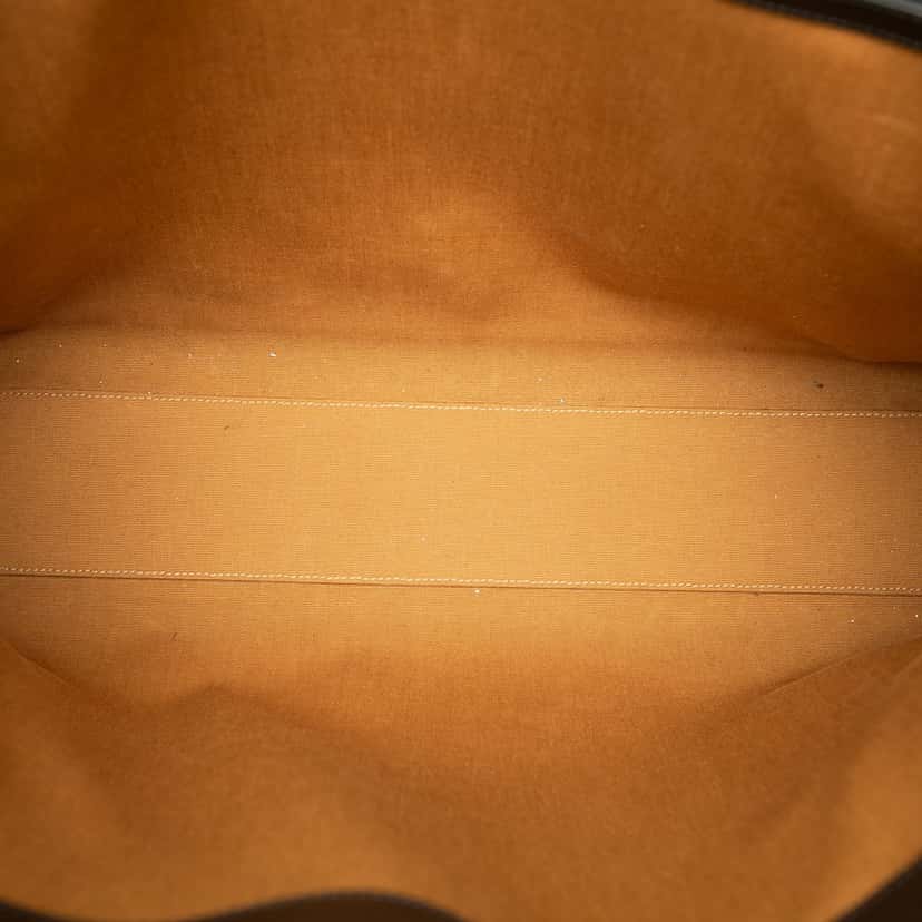 Celine Medium Triomphe Coated Canvas Cabas Horizontal Tote Brown Never worn, with tag - Model View