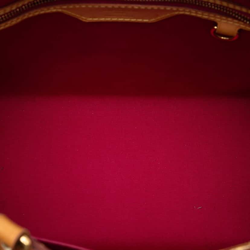 Louis Vuitton Monogram Vernis Brea MM Red Leather Very good condition - Model View