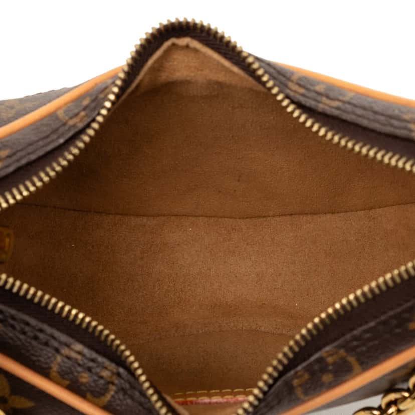 Louis Vuitton Monogram Loop Brown Very good condition - Model View
