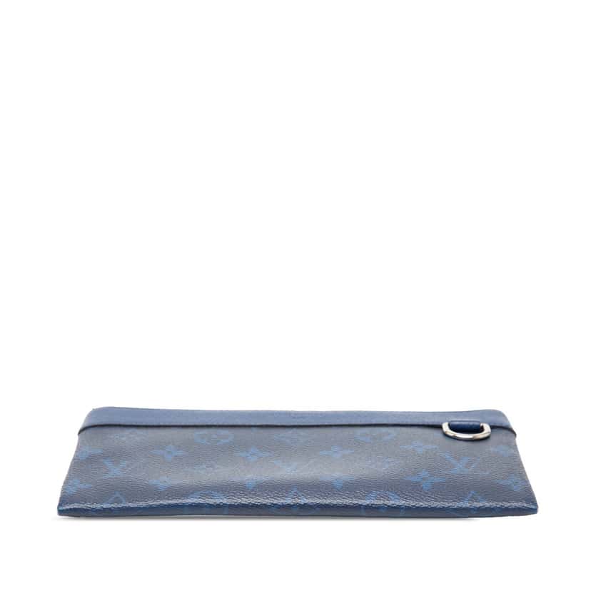 Louis Vuitton Monogram Taigarama Pochette Discovery PM Blue Very good condition - Inside View