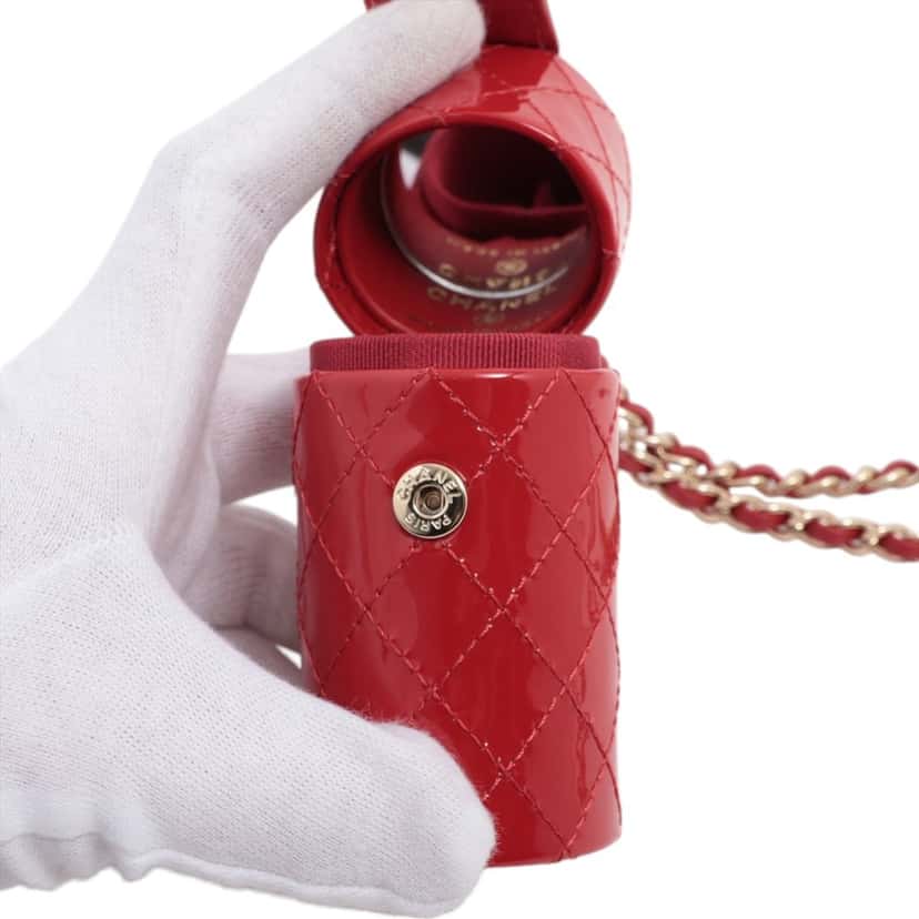 Chanel CC Quilted Patent Lipstick Case Red Leather Very good condition - Inside View