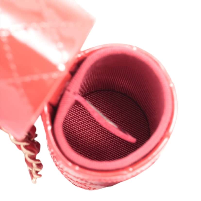 Chanel CC Quilted Patent Lipstick Case Red Leather Very good condition - Box View