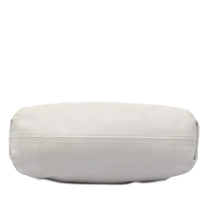 Bottega Veneta Lambskin The Pouch White Leather Very good condition - Inside View