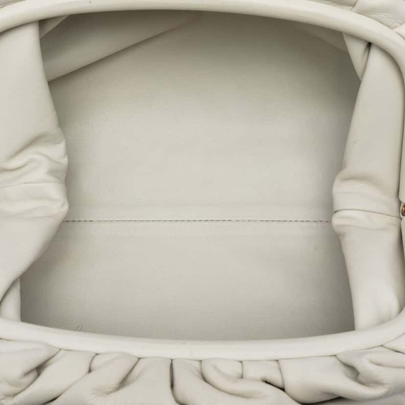 Bottega Veneta Lambskin The Pouch White Leather Very good condition - Model View