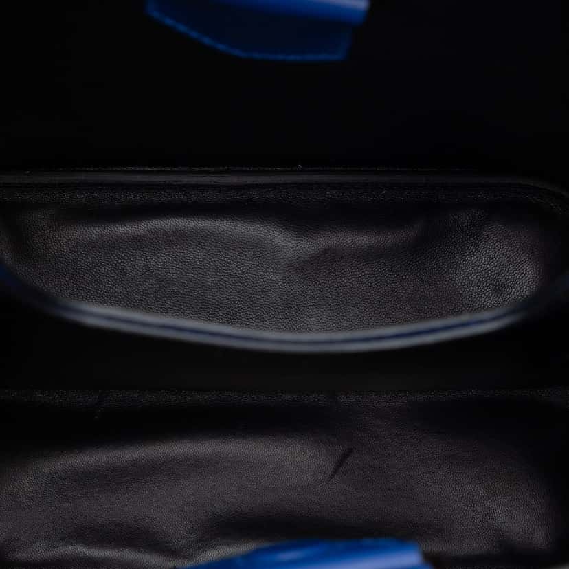 Prada Medium Saffiano Cuir Panier Satchel Blue Leather Very good condition - Model View