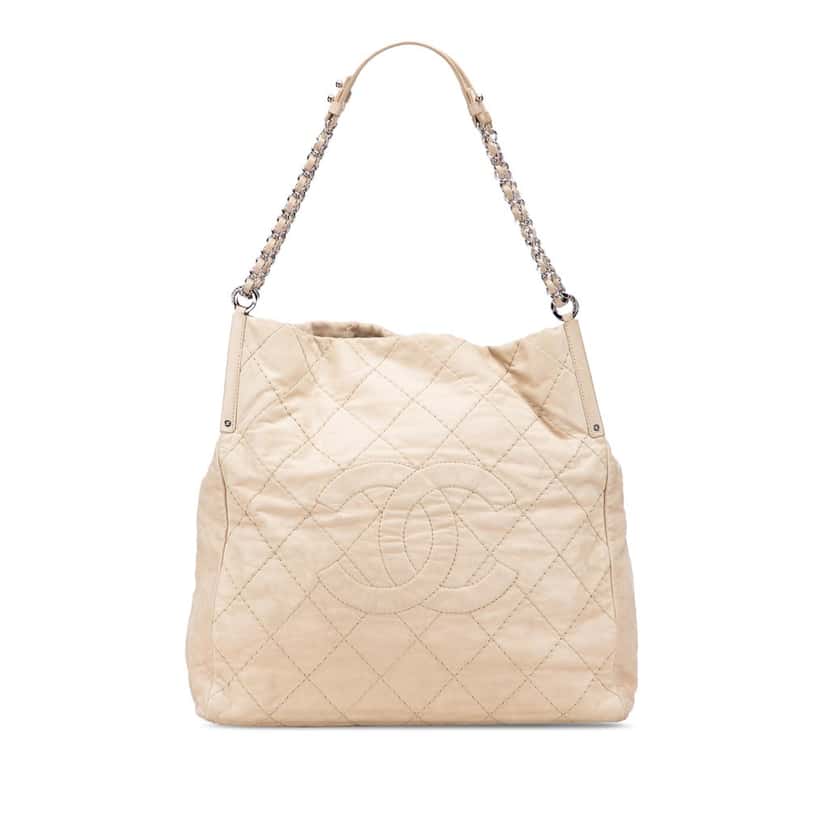 Chanel Iridescent Calfskin Sea Hit Tote Beige Leather Very good condition - Front View