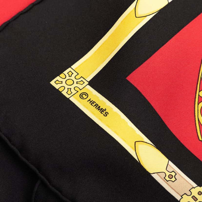 Hermès Les Muserolles Silk Scarf 90 Black Very good condition - Model View