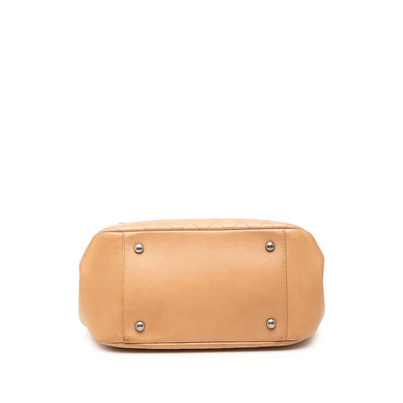 Chanel Quilted Lambskin Accordion Boy Flap Beige Leather Very good condition - Inside View
