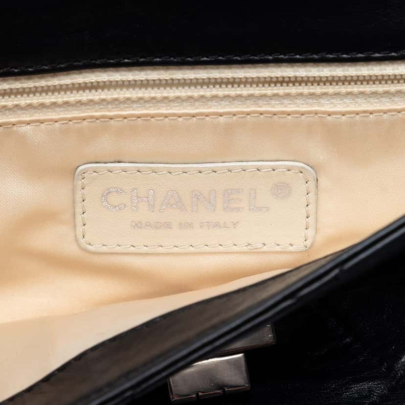 Chanel Quilted Lambskin Reissue East West Flap Black Leather Very good condition - Box View