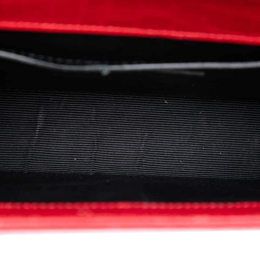 Saint Laurent Small Croc Embossed Leather Kate Tassel Crossbody Red Leather Very good condition - Model View