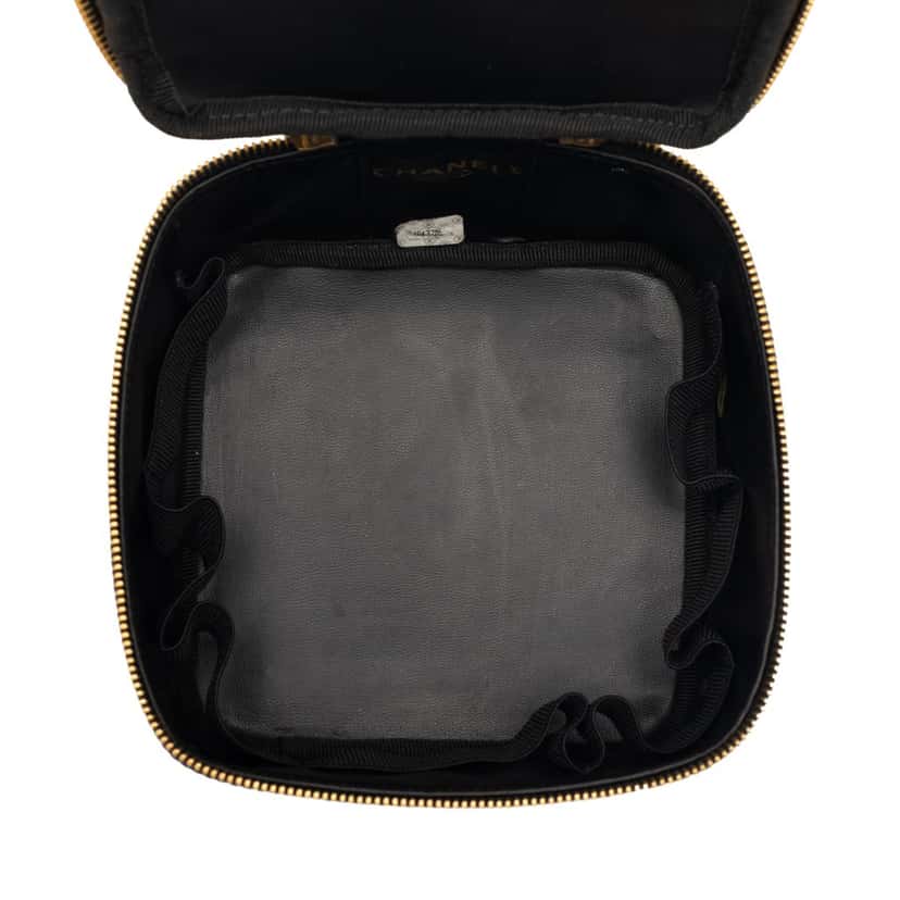 Chanel CC Caviar Vanity Bag Black Leather Very good condition - Model View