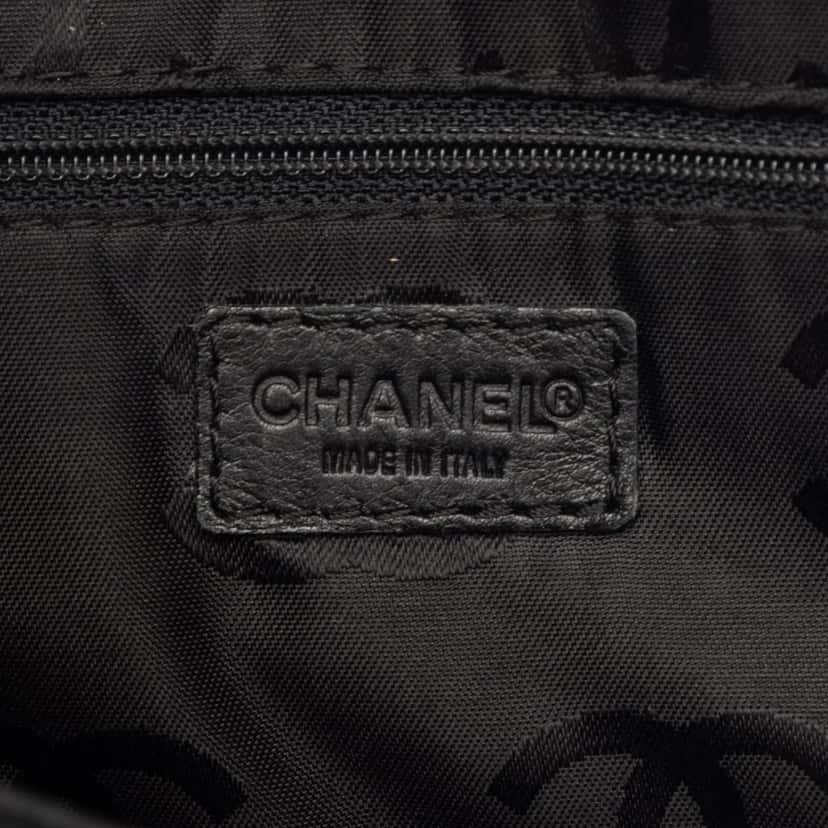 Chanel CC Calfskin Wild Stitch Handbag Black Leather Very good condition - Box View