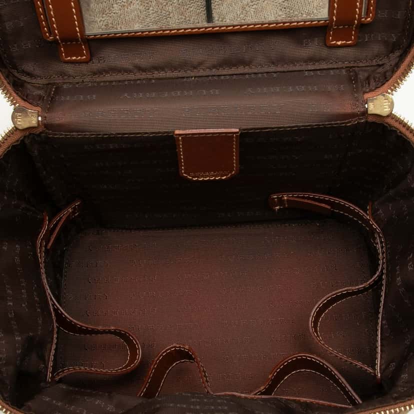 Burberry Haymarket Check Coated Canvas Vanity Bag Beige Very good condition - Model View