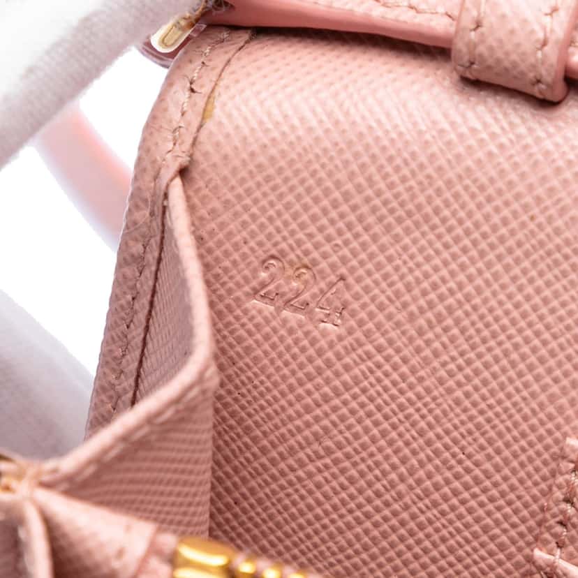 Prada Saffiano Lux Bow Wallet On Strap Pink Leather Very good condition - Box View