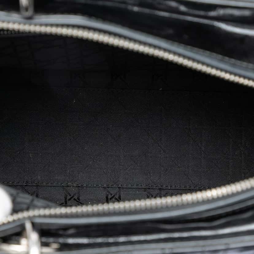 Dior Large Patent Cannage Lady Dior Black Leather Very good condition - Model View