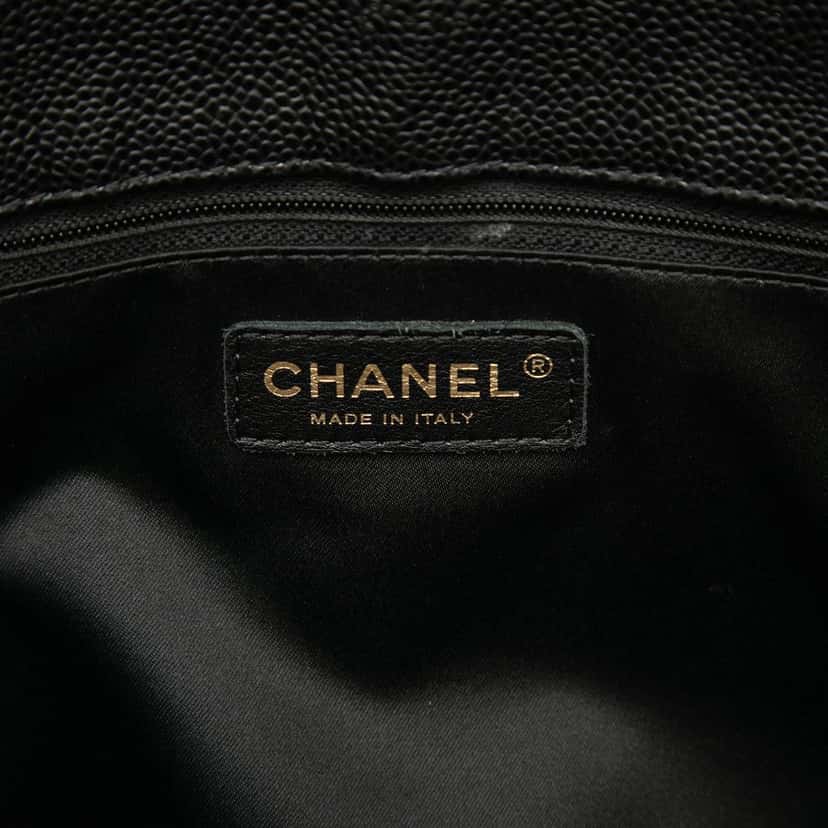 Chanel Caviar Grand Shopping Tote Black Leather Very good condition - Box View
