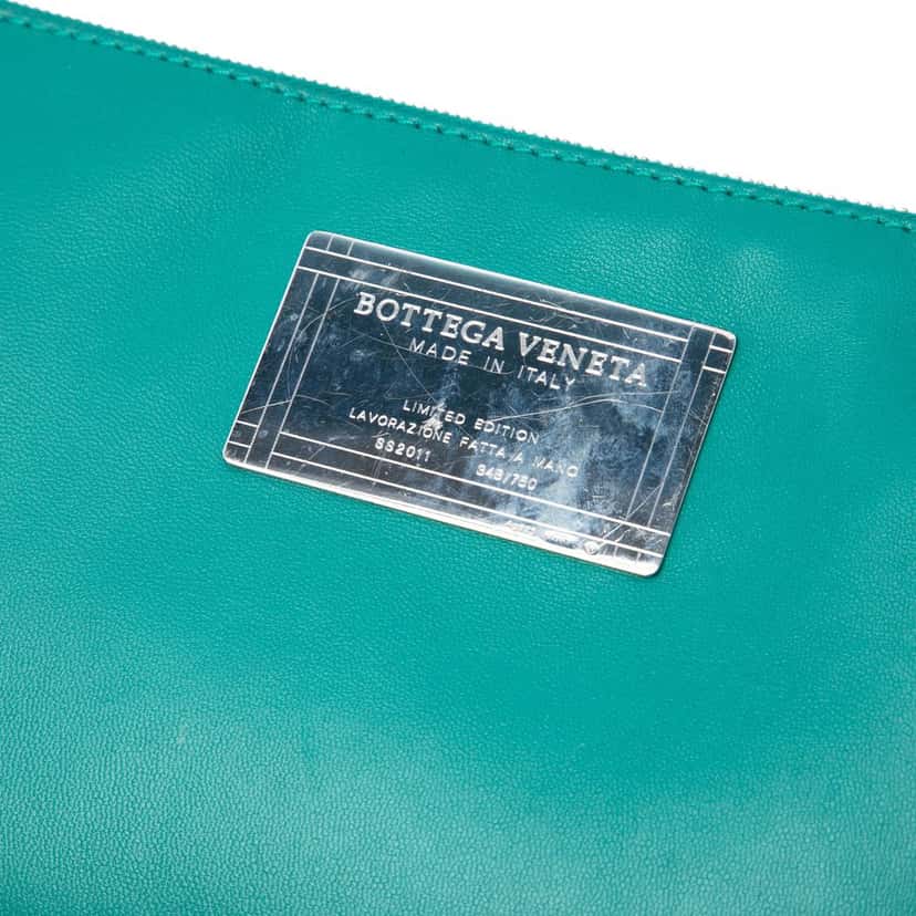 Bottega Veneta Medium Nappa Intrecciato Cabat Tote Blue Leather Very good condition - Box View