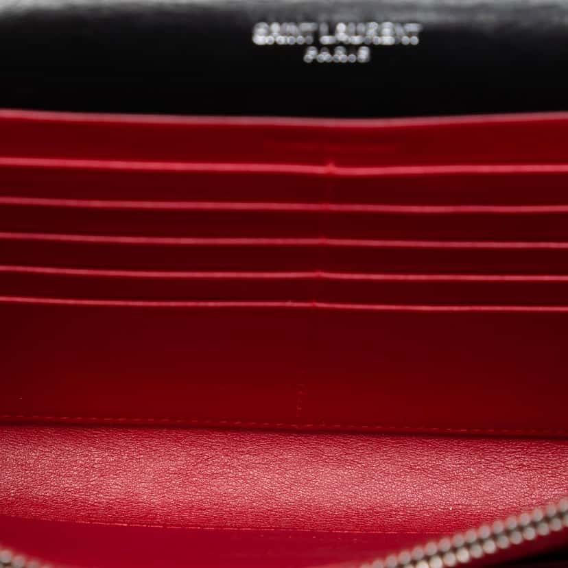Saint Laurent Medium Horizontal Quilted Calfskin Monogram Kate Crossbody Black Leather Very good condition - Model View