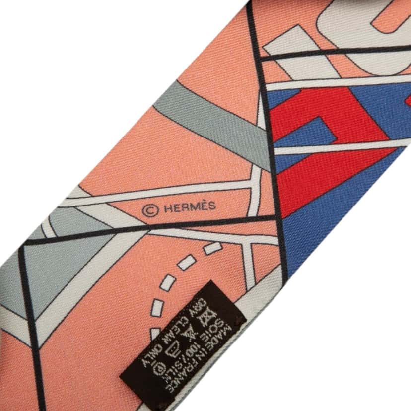 Hermès Hermes Sports Silk Twilly Scarf Pink Very good condition - Model View