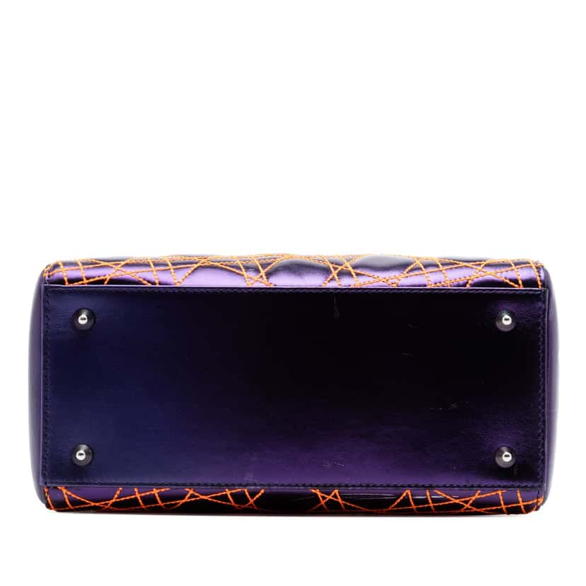 Dior Anselm Reyle Medium Metallic Lambskin Cannage Lady Dior Purple Leather Very good condition - Inside View