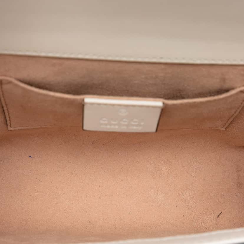 Gucci Small Guccissima Padlock Crossbody White Leather Very good condition - Model View