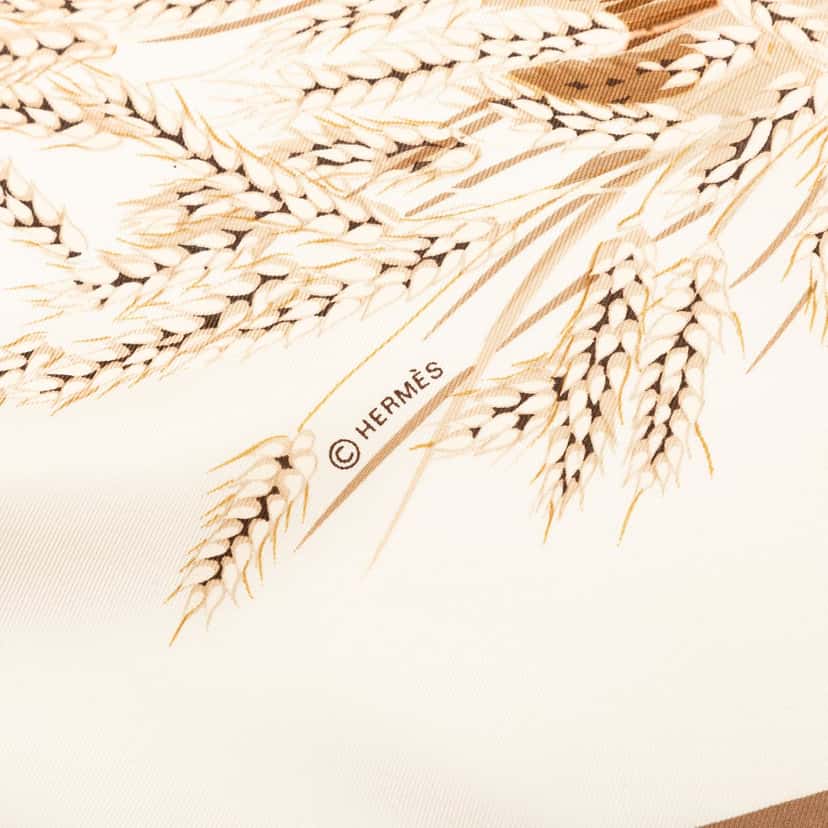 Hermès Les Bles Silk Scarf 90 Brown Very good condition - Model View