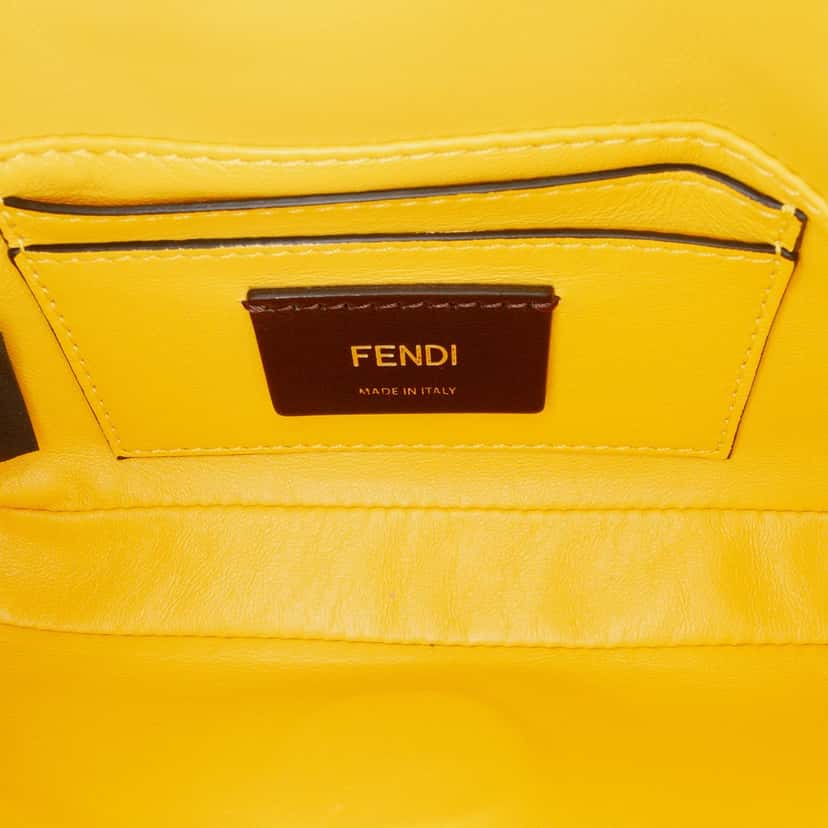 Fendi Leather Baguette Crossbody Silver Leather Very good condition - Inside View