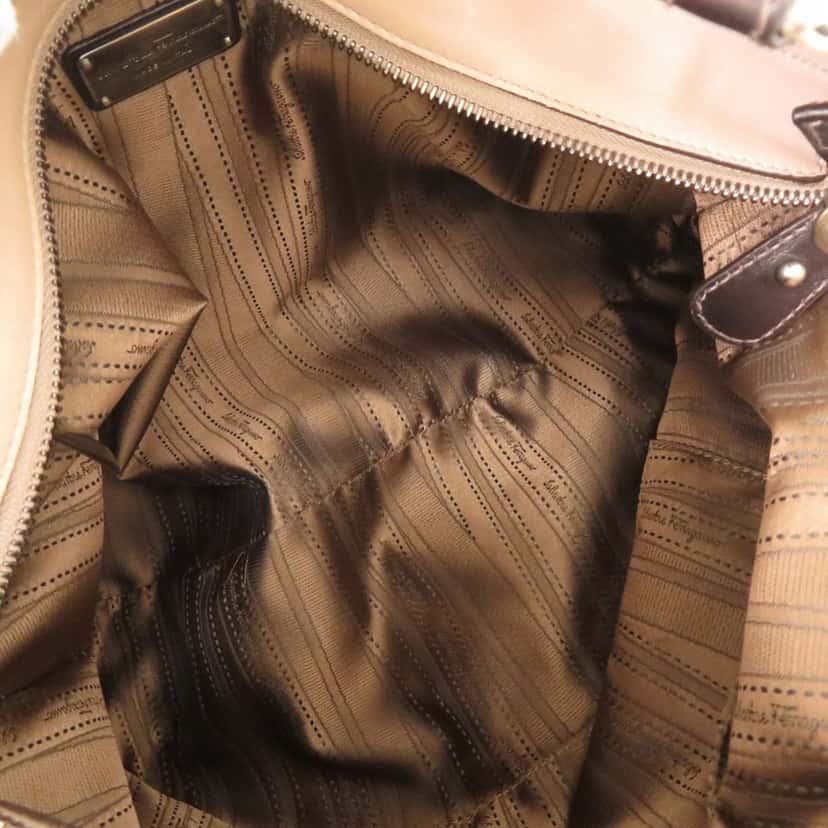Salvatore Ferragamo Leather Gancini Tote Beige Leather Very good condition - Model View