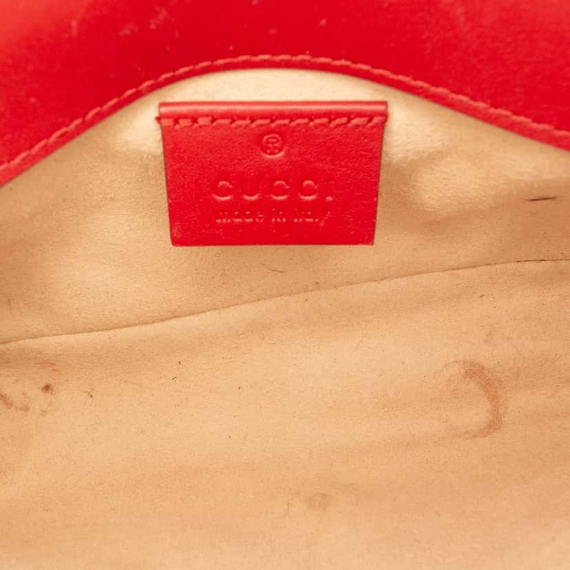 Gucci Mini GG Marmont Matelasse Leather Flap Crossbody Red Leather Very good condition - Model View