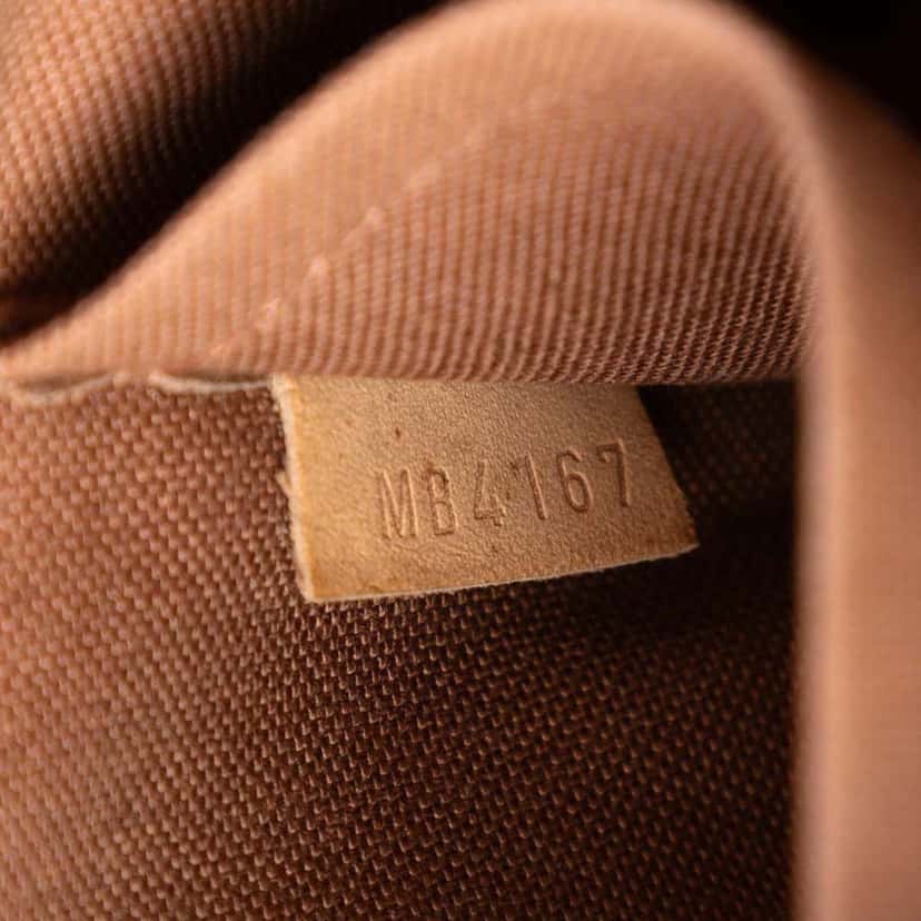 Louis Vuitton Monogram Pochette Accessoires Brown Very good condition - Box View